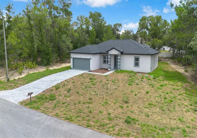 Photo 3 of Single family home for sale at 1318 W Dupont Dr, Dunnellon, FL 34434 | MLS# O6411568 | Listing updated on 2026-10-09