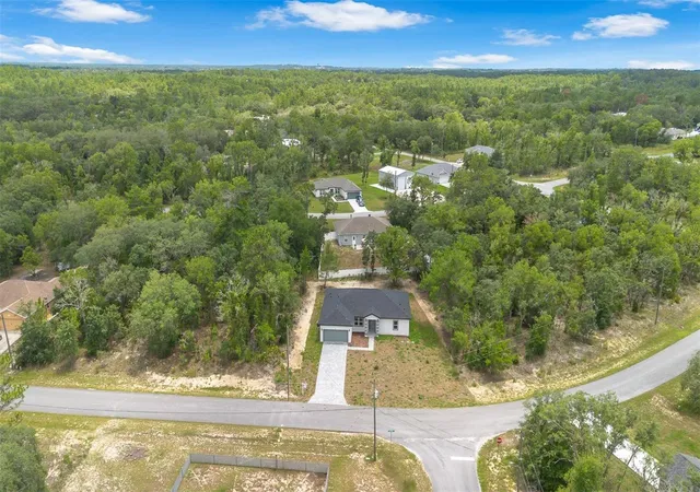 Photo 4 of Single family home for sale at 1318 W Dupont Dr, Dunnellon, FL 34434 | MLS# O6411568 | Listing updated on 2026-10-09