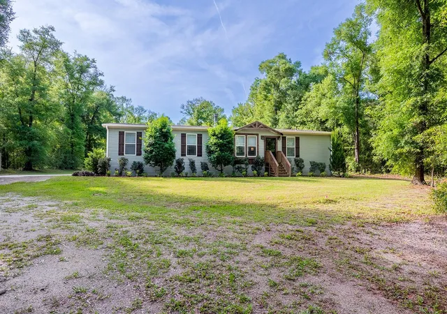 Homes for sale in High Springs, FL | 3190 Ne 76th Ave, High Springs, FL 32643 | MLS# GC540714