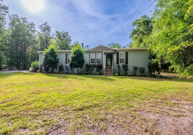 Homes for sale in High Springs, FL | 3190 Ne 76Th Ave, High Springs, FL 32643 | MLS# GC540714