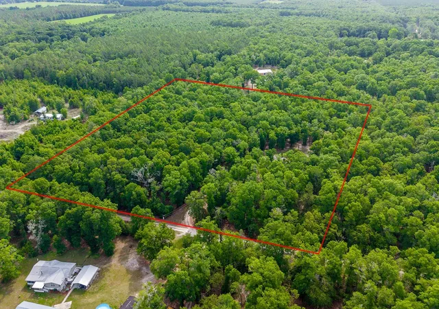 Homes for sale in High Springs, FL | 3190 Ne 76th Ave, High Springs, FL 32643 | MLS# GC540714