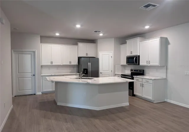 Photo 3 of Single family home for sale at 18354 Tavernside Trl, Bradenton, FL 34211 | MLS# A4695117 | Listing updated on 2026-10-04
