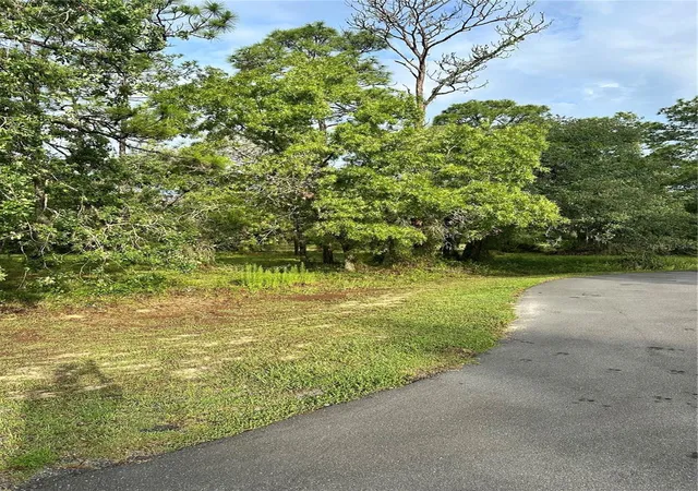 2nd image of 2 Barkwood Pt, Homosassa, FL 34446 | MLS# W7886185
