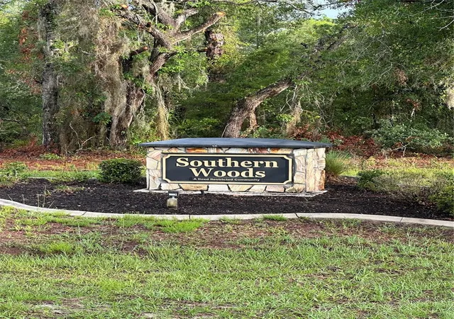 5th image of 2 Barkwood Pt, Homosassa, FL 34446 | MLS# W7886185