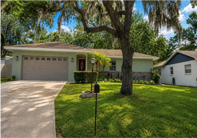 Photo 1 of Single family home for sale at 2209 Boxwood Way, Brandon, FL 33511 | MLS# TB8513148 | Listing updated on 2026-09-23
