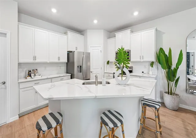 4th image of 18358 Tavernside Trl, Bradenton, FL 34211 | MLS# A4695118