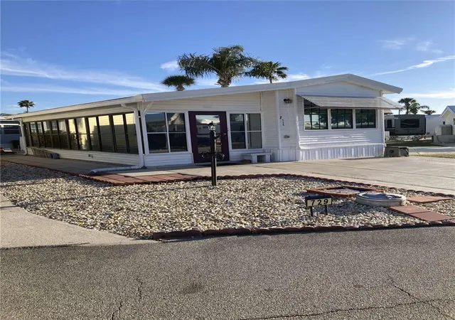 Manufactured home for sale at 9000 US Hwy 192 #729, CLERMONT, FL 34714 | MLS# TB8513158