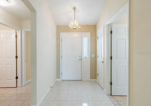 Homes for sale in Lady Lake, FL | 814 Santa Rita Wy, Lady Lake, FL 32159 | MLS# G5112974