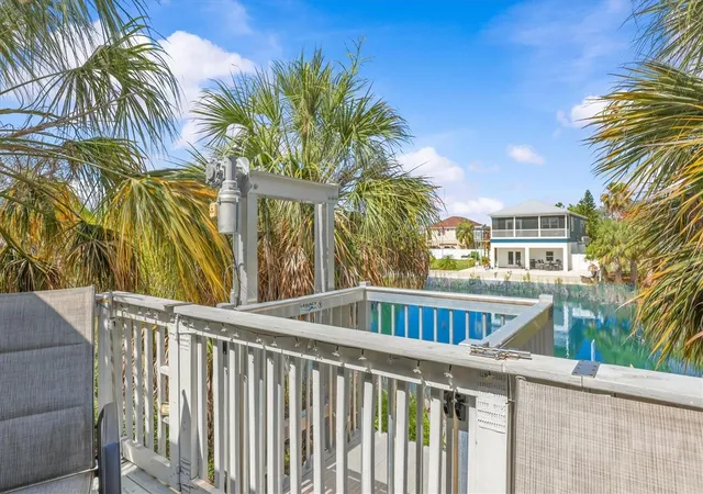 Homes for sale in Hernando Beach, FL | 3305 Rose Arbor Dr, Hernando Beach, FL 34607 | MLS# W7886191