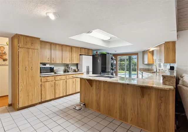 5th image of 2610 Twelve Point Dr, Lakeland, FL 33811 | MLS# G5112977