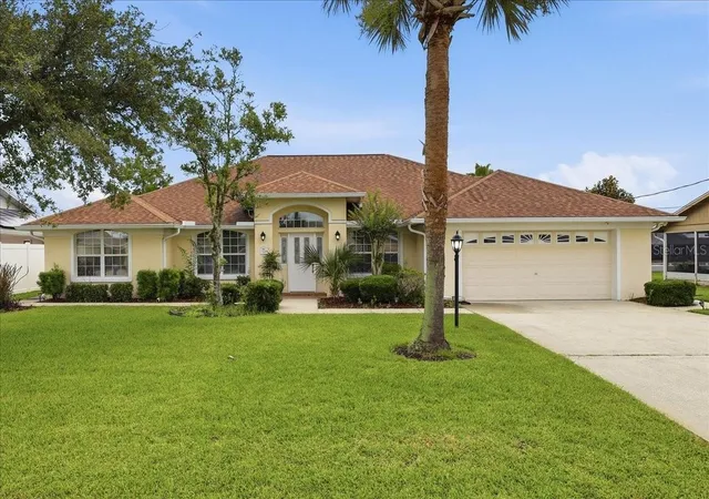 Homes for sale in Palm Coast, FL | 36 Cloverdale Ct N, Palm Coast, FL 32137 | MLS# FC318874