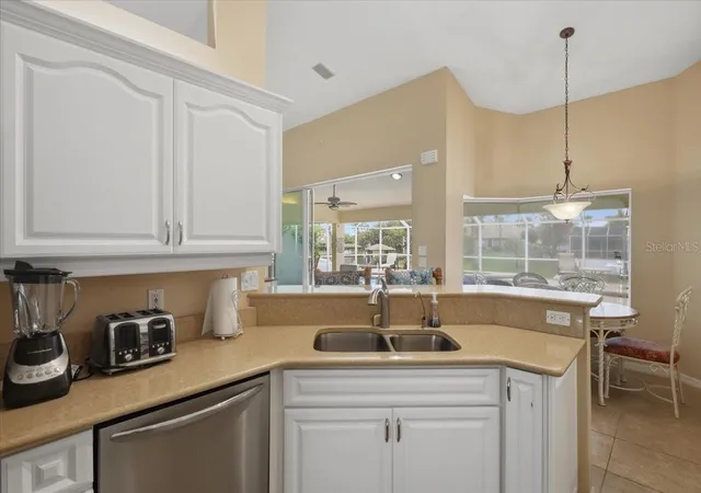 Homes for sale in Palm Coast, FL | 36 Cloverdale Ct N, Palm Coast, FL 32137 | MLS# FC318874
