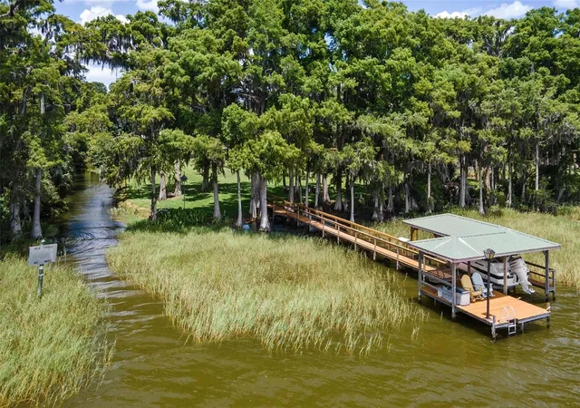 Photo 3 of Single family home for sale at 29205 S Corley Is Rd, Leesburg, FL 34748 | MLS# G5112978 | Listing updated on 2026-06-02