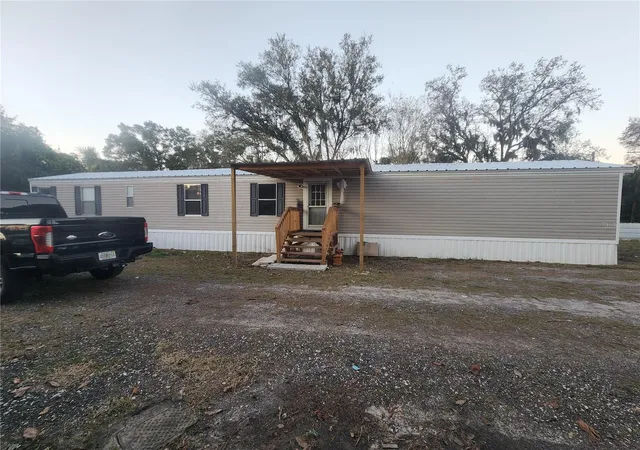 2nd image of 1333 Wilkinson Dr, Plant City, FL 33566 | MLS# TB8513184