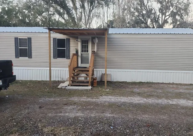 Photo 3 of Manufactured home for sale at 1333 Wilkinson Dr, Plant City, FL 33566 | MLS# TB8513184 | Listing updated on 2026-10-07