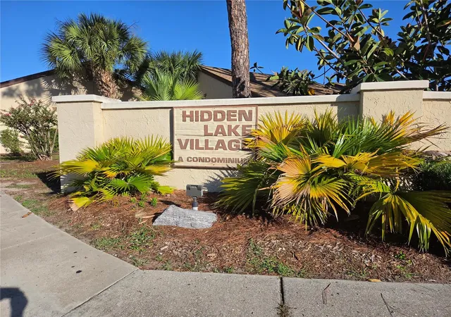 2nd image of 2721 Hidden Lake Blvd #C, Sarasota, FL 34237 | MLS# A4695135