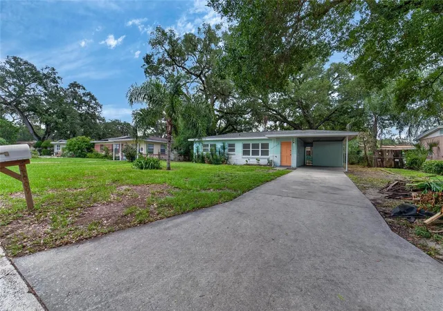 3rd image of 3009 E Fern St, Tampa, FL 33610 | MLS# TB8513200