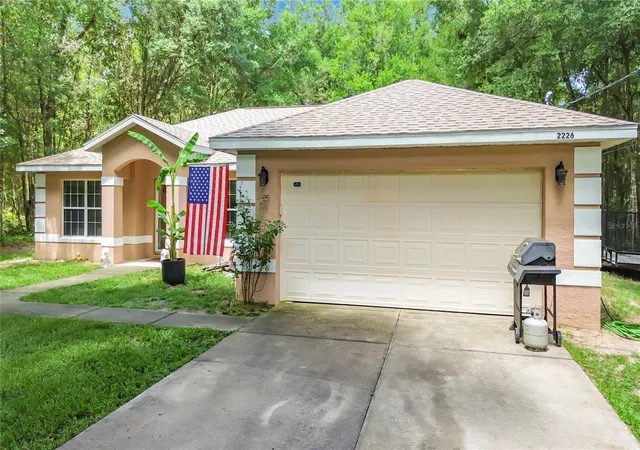 Photo 1 of Single family home for sale at 2226 Sw Algiers Ct, Dunnellon, FL 34431 | MLS# TB8513208 | Listing updated on 2026-08-11