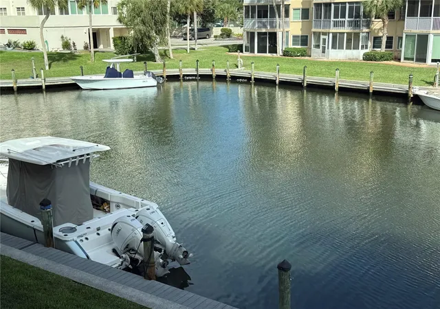 Photo 4 of Condo for sale at 1250 N Portofino Dr #202, Sarasota, FL 34242 | MLS# A4695140 | Listing updated on 2026-08-11