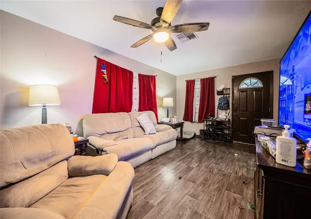 5th image of 490 W Ethelene St, Bartow, FL 33830 | MLS# TB8513218