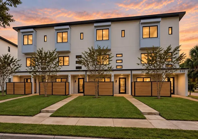 Photo 1 of Townhouse for sale at 532 W Plaza Pl #3, Tampa, FL 33602 | MLS# TB8513257 | Listing updated on 2026-09-07
