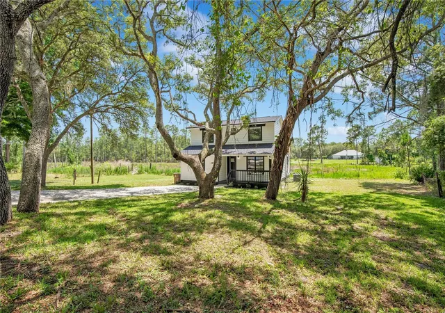 3rd image of 42111 Chinaberry Ct, Eustis, FL 32736 | MLS# O6411672
