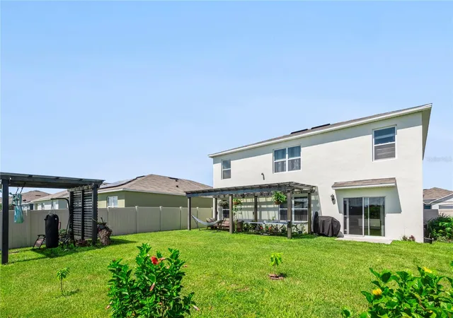 Photo 2 of Single family home for sale at 270 Meadowbrook Blvd, Winter Haven, FL 33881 | MLS# O6411678 | Listing updated on 2026-06-03