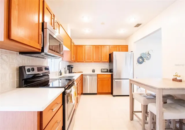 Photo 3 of Single family home for sale at 2818 E Michigan St, Orlando, FL 32806 | MLS# S5150808 | Listing updated on 2026-09-02