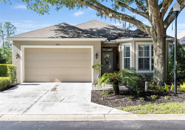 Photo 2 of Single family home for sale at 3304 Sw 38th Street, Ocala, FL 34474 | MLS# OM725581 | Listing updated on 2026-08-26
