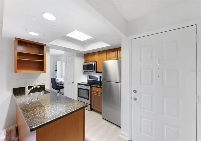 4th image of 3808 N Oak Dr, Tampa, FL 33611
