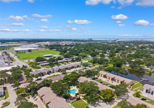 37th image of 3808 N Oak Dr #U31, Tampa, FL 33611 | MLS# TB8513323