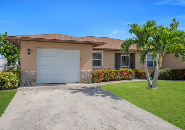 3rd image of 836 Sw Trafalgar Pkwy, Cape Coral, FL 33991 | MLS# TB8513364