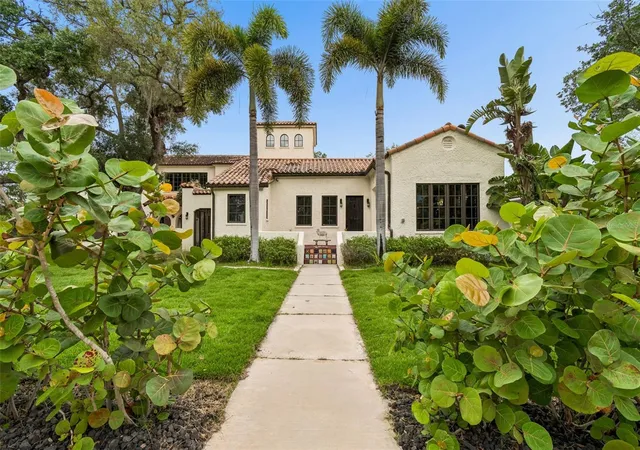 Photo 3 of Single family home for sale at 2603 S Parkview St, Tampa, FL 33629 | MLS# TB8513368 | Listing updated on 2026-08-15