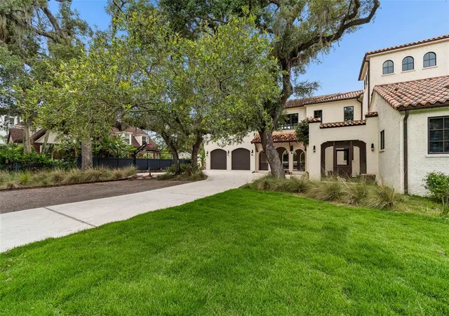 Photo 3 of Single family home for sale at 2603 S Parkview St, Tampa, FL 33629 | MLS# TB8513368 | Listing updated on 2026-08-15