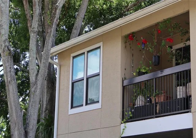 Listing Photo 4 - Condo for sale in building located at 4001 Crockers Lake Blvd, Sarasota, FL 34238 - Unit #21