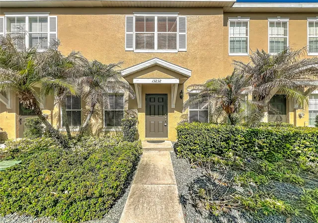 Photo 2 of Townhouse for sale at 13232 Daniels Landing Cir, Winter Garden, FL 34787 | MLS# G5112999 | Listing updated on 2026-07-31