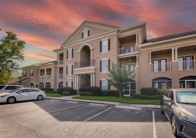 Listing Photo 2 - Condo for sale in building located at 14226 Fredricksburg Dr, Orlando, FL 32837 - Unit #220