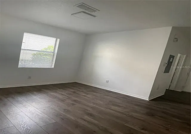 Photo 3 of Townhouse for sale at 3408 Seneca Clb Loop #C, Orlando, FL 32808 | MLS# O6411754 | Listing updated on 2026-09-02