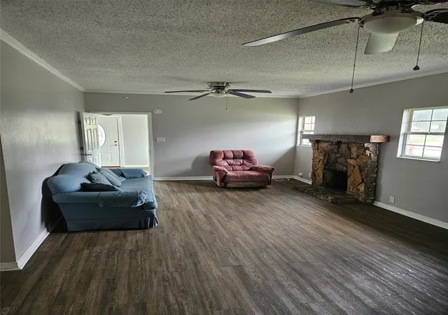Photo 3 of Single family home for sale at 220 Dixie Hwy, Auburndale, FL 33823 | MLS# O6411759 | Listing updated on 2026-09-28