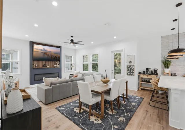 Photo 3 of Single family home for sale at 1727 Maryland Ave Ne, Saint Petersburg, FL 33703 | MLS# TB8513425 | Listing updated on 2026-06-27