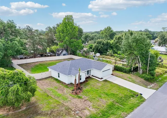 Photo 3 of Sale Pending at 11591 Mockingbird Dr, Dunnellon, FL 34432 | MLS# O6411776 | Listing updated on 2026-09-20
