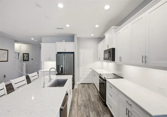 5th image of 7545 Ridgelake Cir, Bradenton, FL 34203 | MLS# A4695193