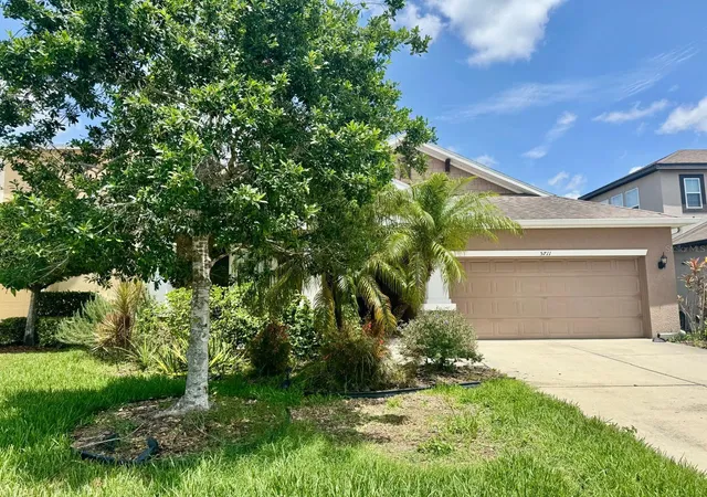 4th image of 5711 Arbor Wood Ct, Bradenton, FL 34203 | MLS# A4695196