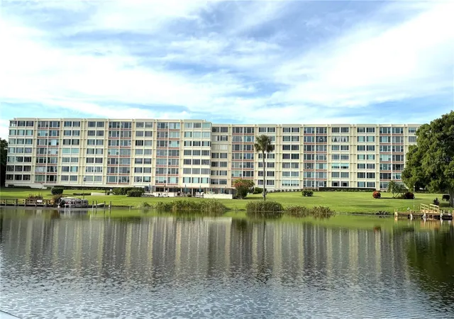 1st image of 700 Mirror Ter Nw #507, Winter Haven, FL 33881 | MLS# B4902266