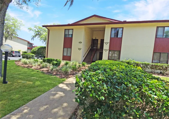 2nd image of 648 Midway Dr #B, Ocala, FL 34472 | MLS# OM725599