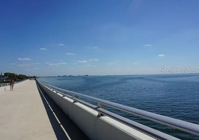 2nd image of 5308 Bay Clb Cir, TAMPA, FL 33607