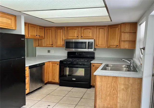 Photo 2 of Single family home for sale at 207 Birch Ter, Winter Springs, FL 32708 | MLS# O6411799 | Listing updated on 2026-09-22
