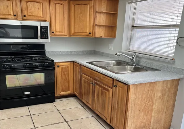 Photo 4 of Single family home for sale at 207 Birch Ter, Winter Springs, FL 32708 | MLS# O6411799 | Listing updated on 2026-09-22