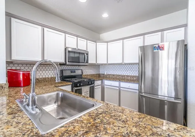 Listing Photo 4 - Condo for sale in building located at 1322 Seven Eagles Ct, Kissimmee, FL 34747 - Unit #302