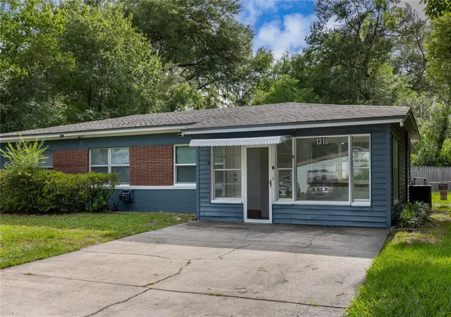 2nd image of 1318 Ne 14th St, Gainesville, FL 32601 | MLS# GC540737